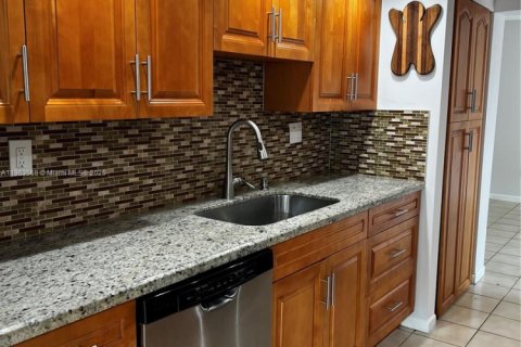 Copropriété à vendre à Miami, Floride: 3 chambres, 137.5 m2 № 1956039 - photo 16