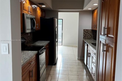 Copropriété à vendre à Miami, Floride: 3 chambres, 137.5 m2 № 1956039 - photo 18