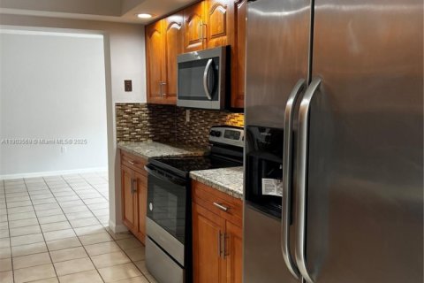 Copropriété à vendre à Miami, Floride: 3 chambres, 137.5 m2 № 1956039 - photo 17