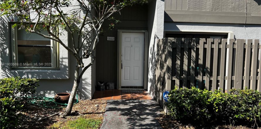 Condo à Miami, Floride, 3 chambres  № 1956039