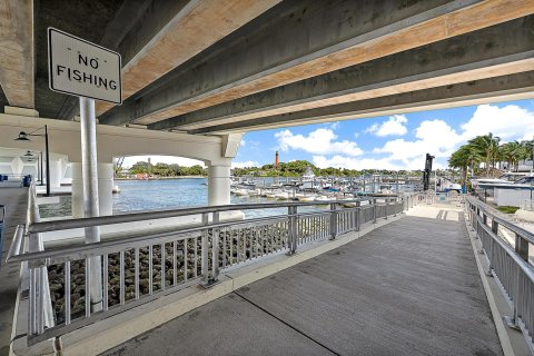 Condo in Jupiter, Florida, 2 bedrooms  № 2192560 - photo 5