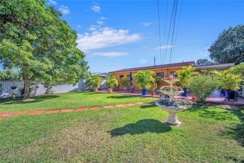 Купить виллу или дом в Хайалиа, Флорида 3 спальни, 118.73м2, № 1969802 - фото 25