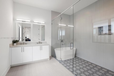 Купить виллу или дом в Майами, Флорида 4 спальни, 220.46м2, № 2024686 - фото 26