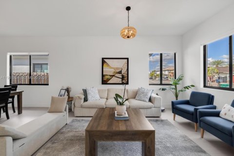 Купить виллу или дом в Майами, Флорида 4 спальни, 220.46м2, № 2024686 - фото 6