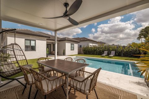 Купить виллу или дом в Майами, Флорида 4 спальни, 220.46м2, № 2024686 - фото 20
