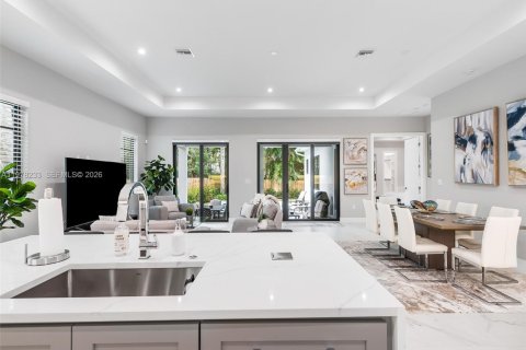 House in Fort Lauderdale, Florida 3 bedrooms, 198.9 sq.m. № 2041890 - photo 2