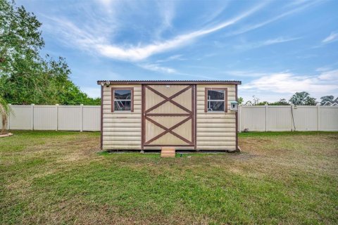 House in Port Charlotte, Florida 3 bedrooms, 188.41 sq.m. № 2151241 - photo 19