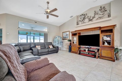 House in Port Charlotte, Florida 3 bedrooms, 188.41 sq.m. № 2151241 - photo 28