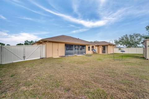 House in Port Charlotte, Florida 3 bedrooms, 188.41 sq.m. № 2151241 - photo 22