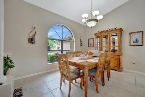 House in Port Charlotte, Florida 3 bedrooms, 188.41 sq.m. № 2151241 - photo 26