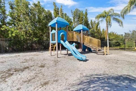 Condo in Clearwater, Florida, 2 bedrooms  № 2371703 - photo 28