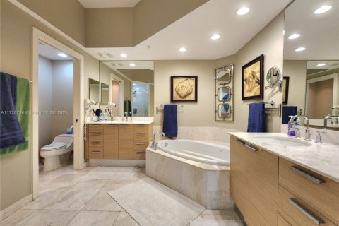 Condominio en venta en Hollywood, Florida, 3 dormitorios, 243.68 m2 № 1476828 - foto 26