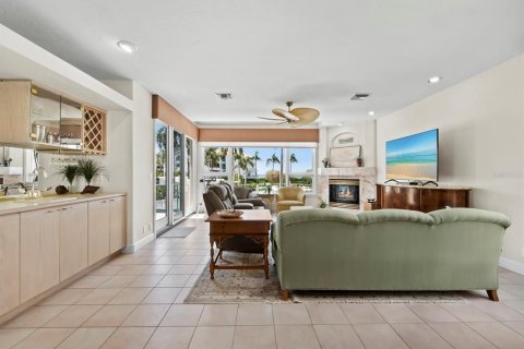 Condo in Longboat Key, Florida, 3 bedrooms № 2095364 - photo 11