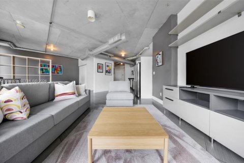 Condo in Miami, Florida, 1 bedroom  № 2067712 - photo 22