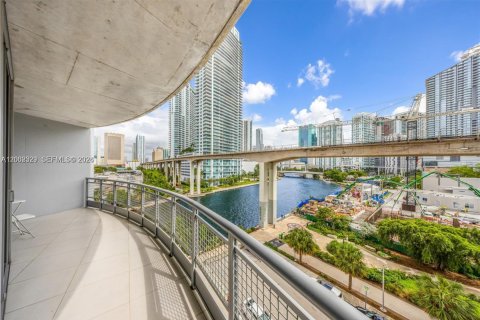 Condo in Miami, Florida, 1 bedroom  № 2067712 - photo 16