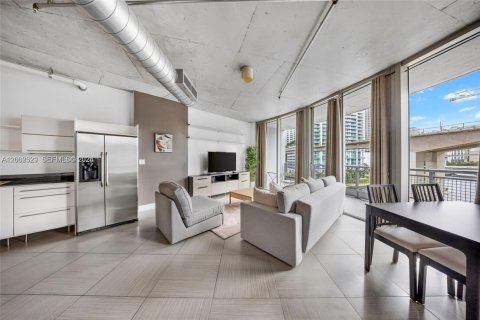 Condo in Miami, Florida, 1 bedroom  № 2067712 - photo 23