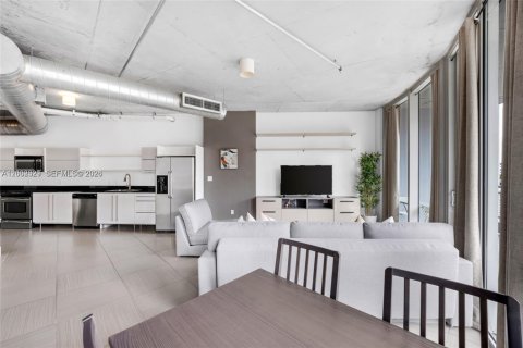 Condo in Miami, Florida, 1 bedroom  № 2067712 - photo 20