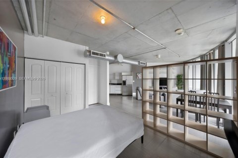 Condo in Miami, Florida, 1 bedroom  № 2067712 - photo 18