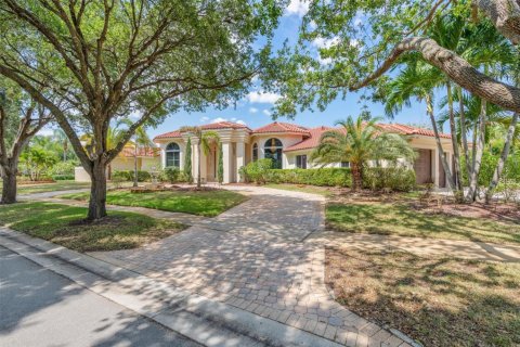 House in Parkland, Florida 7 bedrooms, 468.88 sq.m. № 1119013 - photo 1