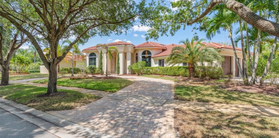 House in Parkland, Florida 7 bedrooms, 468.88 sq.m. № 1119013