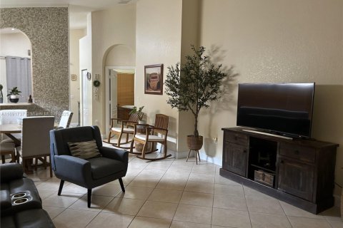 Casa en venta en Homestead, Florida, 3 dormitorios, 117.24 m2 № 1812215 - foto 3