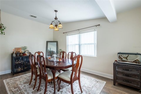 House in Saint Petersburg, Florida 3 bedrooms, 108.7 sq.m. № 1765873 - photo 5