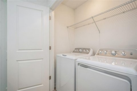 Touwnhouse à louer à Sarasota, Floride: 2 chambres, 109.62 m2 № 2429566 - photo 5