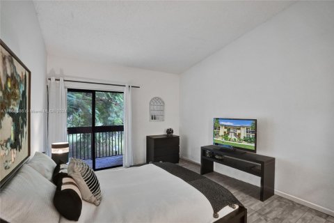 Condo in Deerfield Beach, Florida, 2 bedrooms  № 1753817 - photo 12