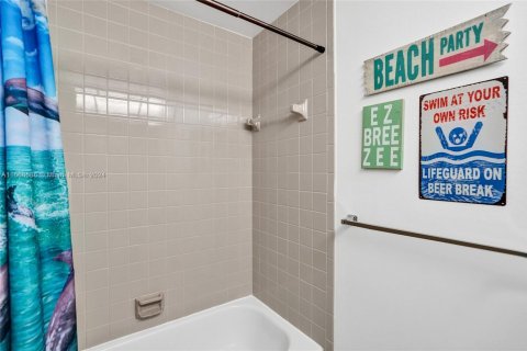 Condo in Deerfield Beach, Florida, 2 bedrooms  № 1753817 - photo 23