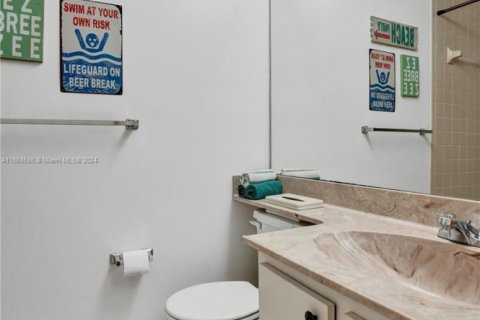 Condo in Deerfield Beach, Florida, 2 bedrooms  № 1753817 - photo 22