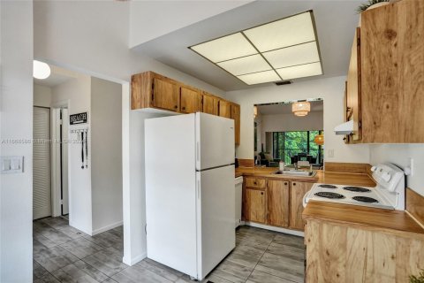 Condo in Deerfield Beach, Florida, 2 bedrooms  № 1753817 - photo 30