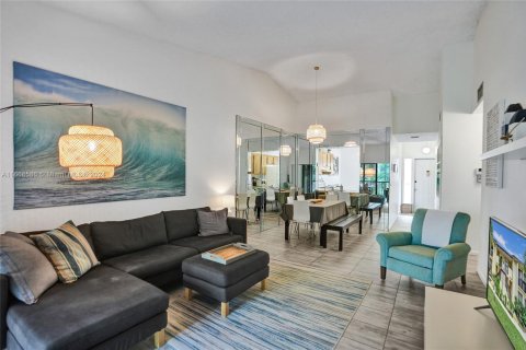 Condo in Deerfield Beach, Florida, 2 bedrooms  № 1753817 - photo 5