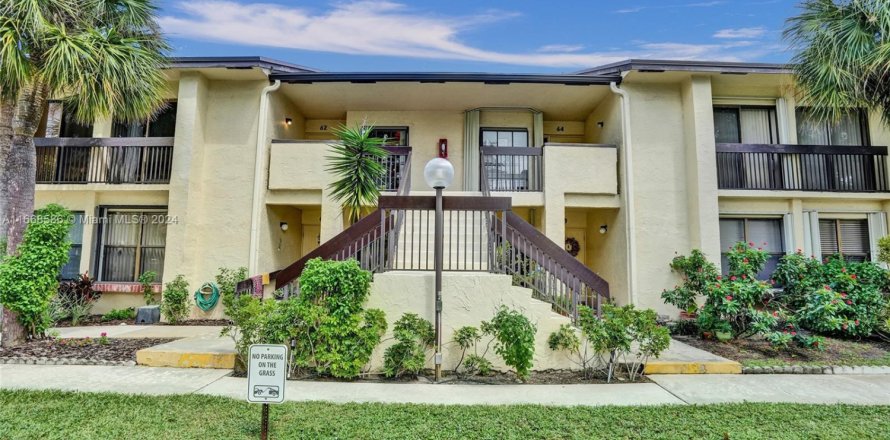 Condo in Deerfield Beach, Florida, 2 bedrooms № 1753817