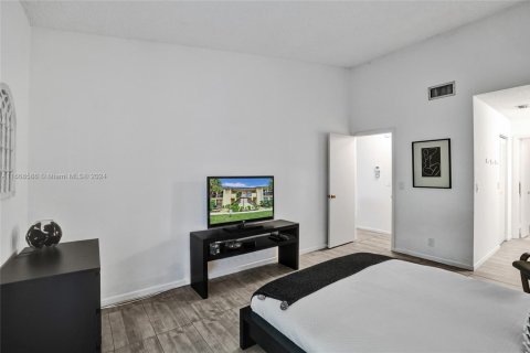 Condo in Deerfield Beach, Florida, 2 bedrooms  № 1753817 - photo 8