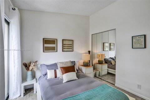 Condo in Deerfield Beach, Florida, 2 bedrooms  № 1753817 - photo 19