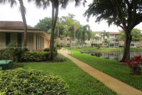 Copropriété à vendre à Lauderdale Lakes, Floride: 2 chambres, 87.7 m2 № 1453397 - photo 30