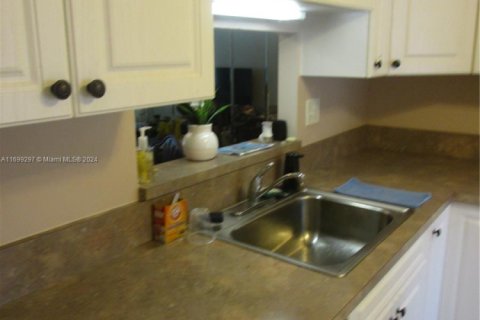 Copropriété à vendre à Lauderdale Lakes, Floride: 2 chambres, 87.7 m2 № 1453397 - photo 22