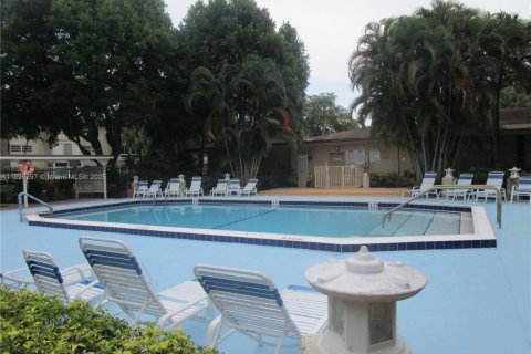Copropriété à vendre à Lauderdale Lakes, Floride: 2 chambres, 87.7 m2 № 1453397 - photo 29