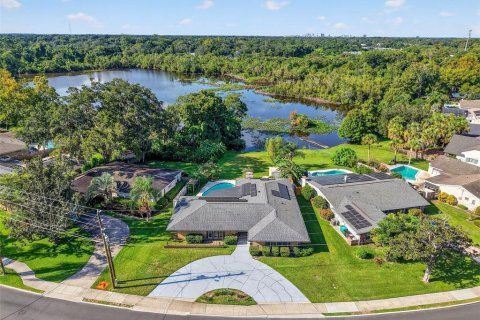 House in Maitland, Florida 4 bedrooms, 278.71 sq.m. № 1885613 - photo 2
