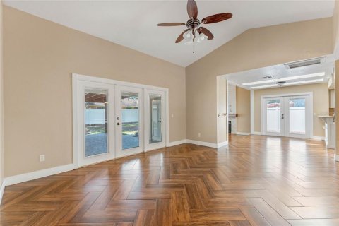 Casa en venta en Lake Mary, Florida, 3 dormitorios, 140.65 m2 № 2230577 - foto 2
