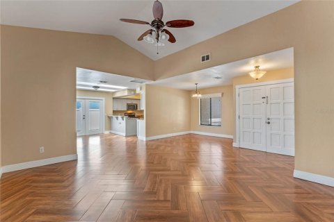 Casa en venta en Lake Mary, Florida, 3 dormitorios, 140.65 m2 № 2230577 - foto 5