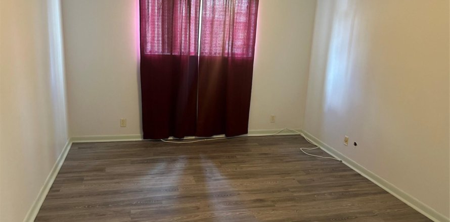 Condominio en Lauderhill, Florida, 1 dormitorio № 1209136