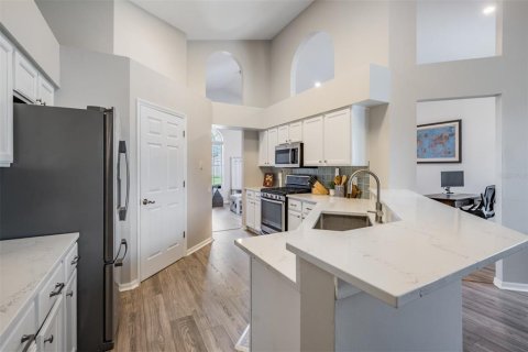 House in Tampa, Florida 4 bedrooms, 180.79 sq.m. № 1873034 - photo 10