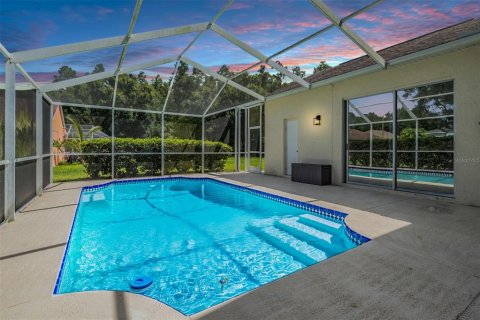 House in Tampa, Florida 4 bedrooms, 180.79 sq.m. № 1873034 - photo 2