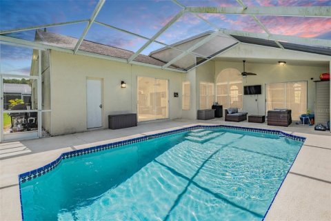 House in Tampa, Florida 4 bedrooms, 180.79 sq.m. № 1873034 - photo 29