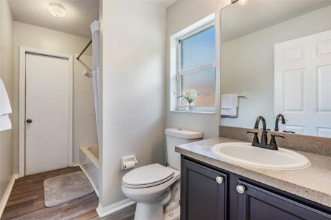 House in Tampa, Florida 4 bedrooms, 180.79 sq.m. № 1873034 - photo 27
