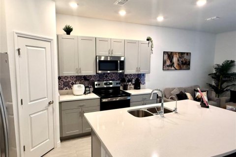 Townhouse in Kissimmee, Florida 3 bedrooms, 126.81 sq.m. № 2097574 - photo 15