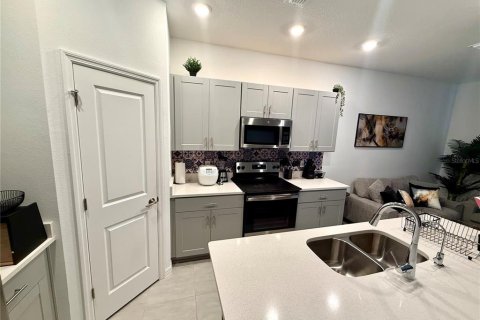 Townhouse in Kissimmee, Florida 3 bedrooms, 126.81 sq.m. № 2097574 - photo 16