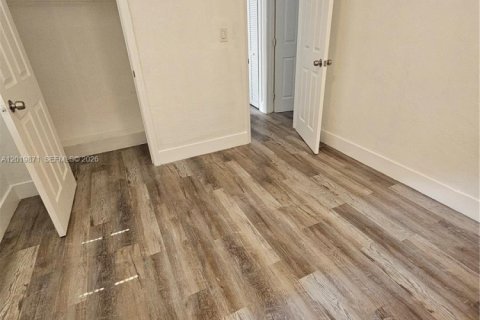 Снять в аренду квартиру в Холливуд, Флорида 2 спальни, 127.28м2, № 2085686 - фото 5