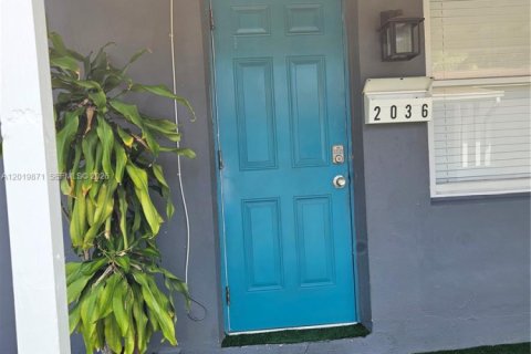 Снять в аренду квартиру в Холливуд, Флорида 2 спальни, 127.28м2, № 2085686 - фото 6